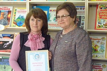 Ольга Хромушина побывала в библиотеке поселка Пристанционного, старейшей в Тоцком районе