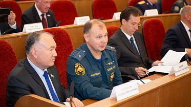 Парламентские слушания о мерах соцподдержки военнослужащих