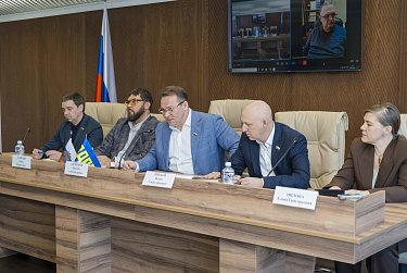 В Заксобе обсудили доступность водного объекта