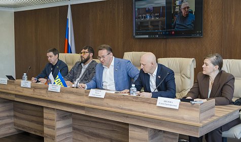 В Заксобе обсудили доступность водного объекта