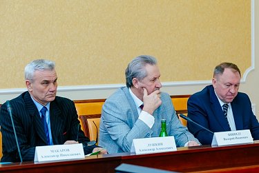 Об изменении федерального законодательства, школе депутата, составе экспертной комиссии 