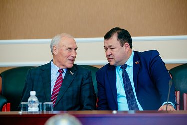 Депутаты собрались на первое в этом году заседание Совета 