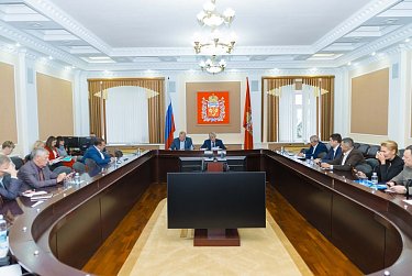 Дата заседания Законодательного Собрания изменилась 