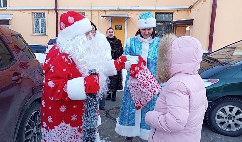 Подарки от парламентария