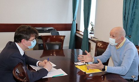 Средства на школы и спортзалы есть