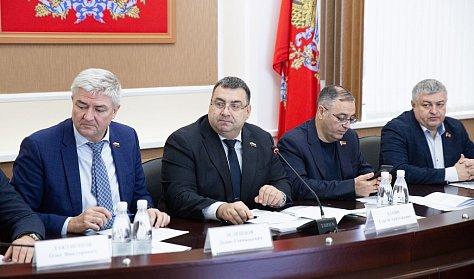 Плюс 28 млрд к доходам и расходам