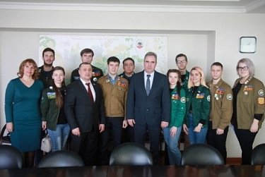 Василий Тишин встретился с представителями орских студенческих отрядов 