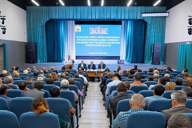 Сергей Грачев: «Муниципальные образования вносят свой вклад в региональное законодательство»