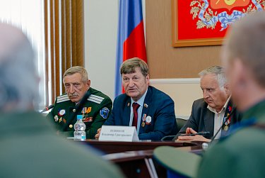 Депутаты областного парламента посетили ЛНР и ДНР