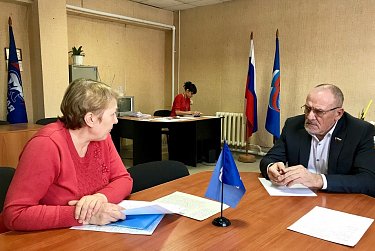 Депутаты провели приемы граждан
