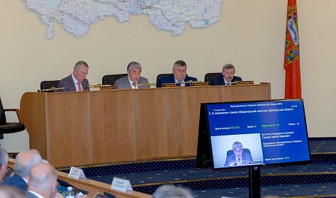 В повестке апрельского заседания