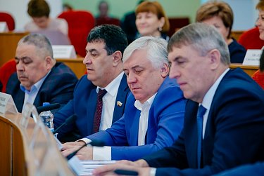 Депутаты провели очередное заседание Законодательного Собрания