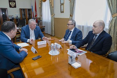 Рабочая встреча с представителями партии