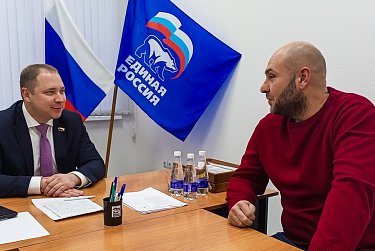 Парламентарий решает вопросы горожан
