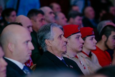 Будущие поколения должны знать правдивые уроки истории