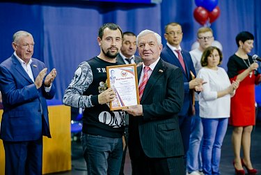В Оренбурге проходит турнир по греко-римской борьбе памяти Евгения Францева