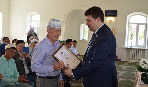 Выпускникам духовного училища вручены дипломы
