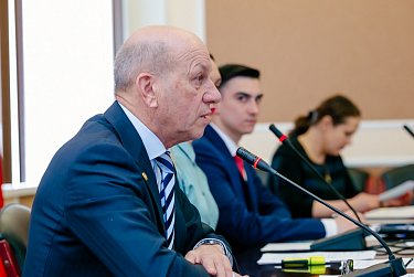 Молодежный парламент вышел с законодательной инициативой