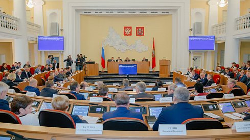 Утверждены кандидатура первого вице-губернатора и структура Правительства области