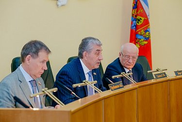 Депутаты провели очередное заседание Законодательного Собрания
