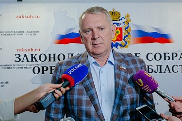 Депутаты разрешили проводить пикеты