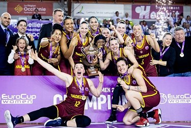 Депутаты поздравили Оренбургскую «Надежду» с триумфальной победой