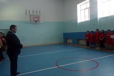 Депутаты поздравили женщин