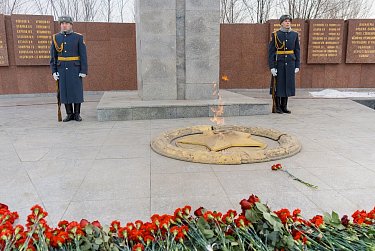 Оренбуржцы почтили память Героев Отечества