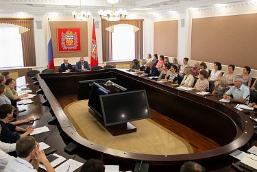 Аппарат Законодательного Собрания отчитался o работе