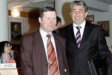 В эти дни 9 лет назад ...
