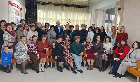 Объединить активных женщин в мощную команду