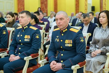 Оренбуржцев отметили высокими наградами