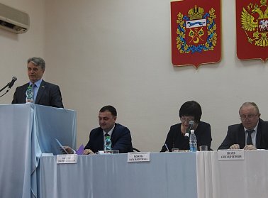 Александр Жарков выступил на совещании по проведению весенних полевых работ