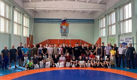 Для борцов из новых территорий РФ организовали тренировки