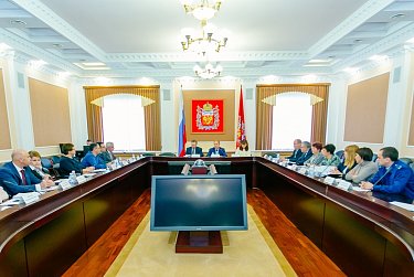 Счетная палата отчиталась о своей деятельности 