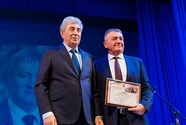 Сергей Грачев поздравил заслуженного деятеля искусств Бориса Хавторина с юбилеем