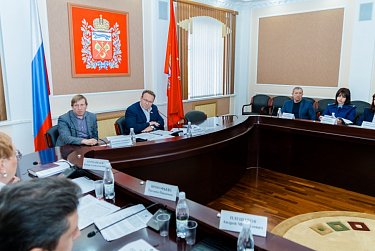 Переезд фермерских рынков под крышу отложили