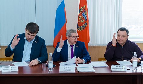 Полиция и омбудсмен отчитаются за свою работу 
