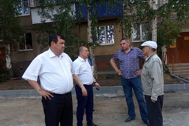 Благоустройство дворовых территорий в Орске – на депутатском контроле