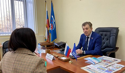 Владимир Окшин провел прием граждан