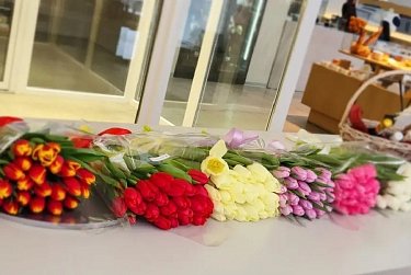 Цветы мамам Героев