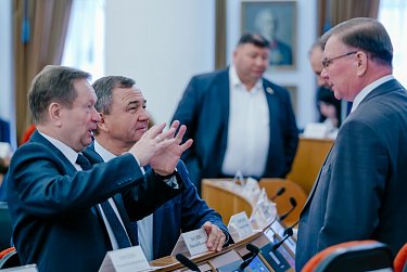 В повестке заседания Законодательного Собрания