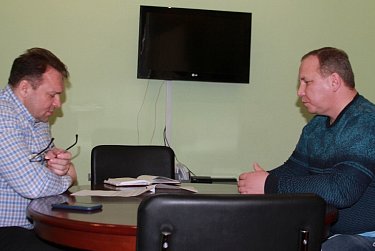 Депутат разбирался с проблемами жителей поселка Южный Урал  