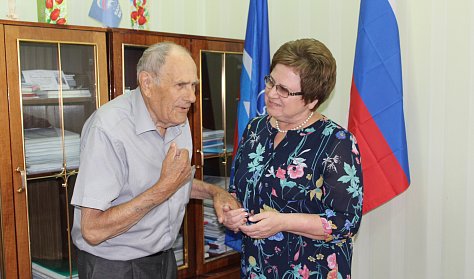Депутаты провели приемы в Оренбурге и Сорочинске