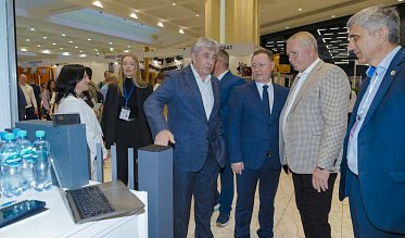 «Строительный салон-2025» – это место встречи бизнеса и власти