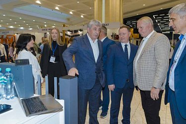 «Строительный салон-2025» – это место встречи бизнеса и власти