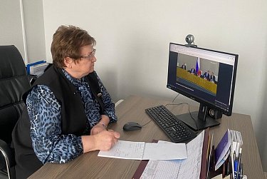 Регионы надо обеспечивать врачами и учителями