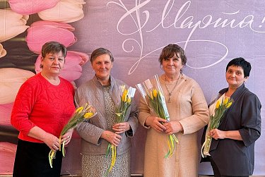 Цветы мамам Героев