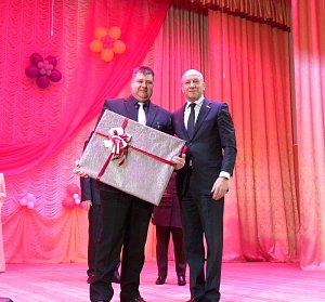 Геннадий Аверьянов работает на северо-западе Оренбуржья