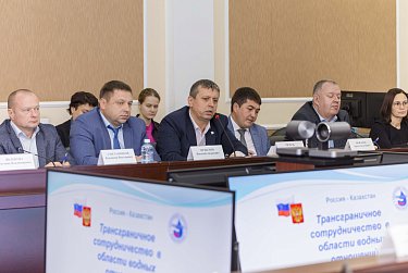 Почему в реке металл?